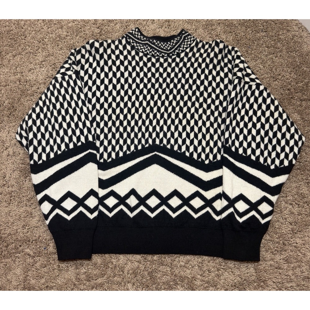 Vintage V2 by Versace Virgin Wool Italy Geometric Black/white FLAWS SIZE 52
